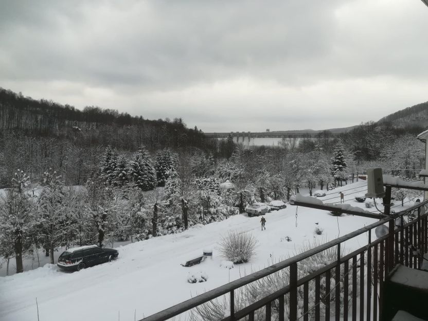 widok z balkonu w zimie